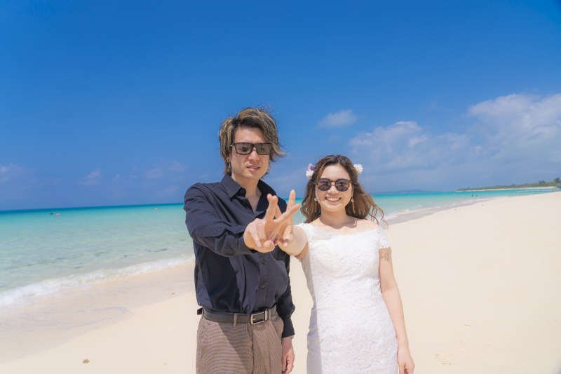 サングラスをかけて