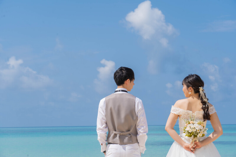 背中越しに広がる