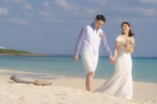 美しい海でウェディングフォト⋆