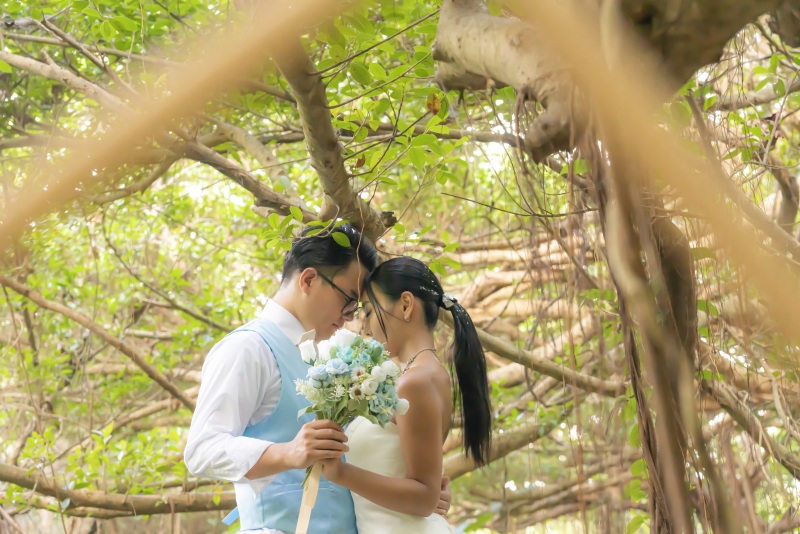 ガジュマルの木のパワーを感じながら…?!