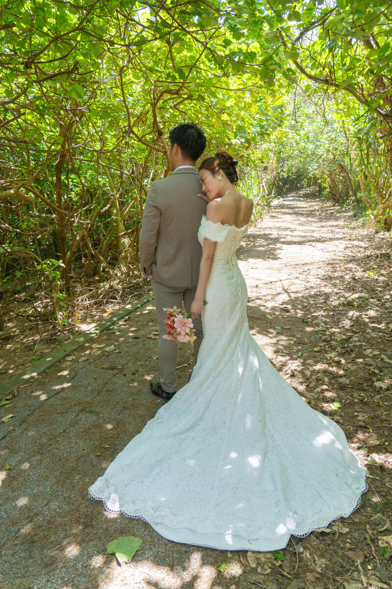 緑のトンネルでロマンティックに