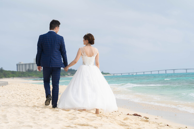 海辺を歩く、穏やかな時間