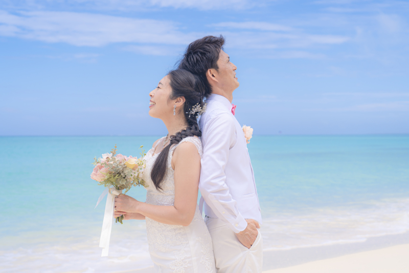 背中合わせ