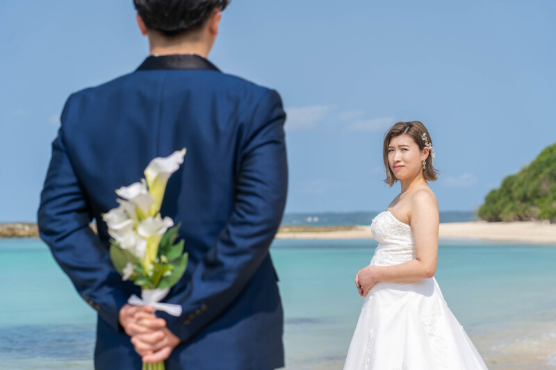 サプライズを秘めたまなざし