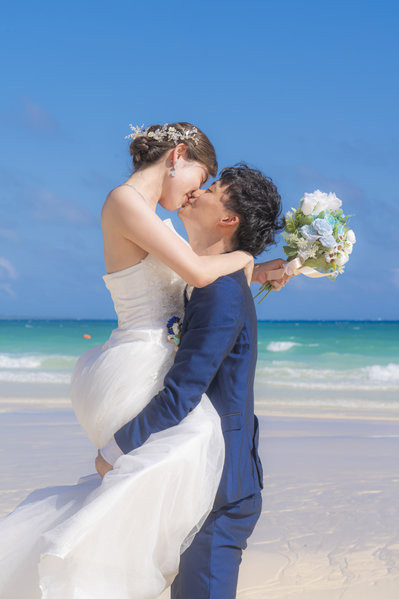 美しい海を背景に