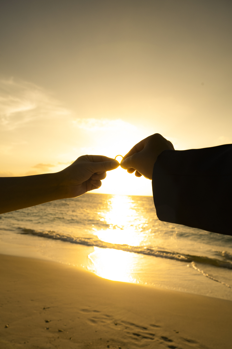 更に陽は傾き海は徐々に黄金色に…⋆