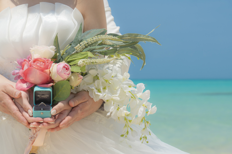 お二人の思い出の品とご一緒に撮影できます！持込無料