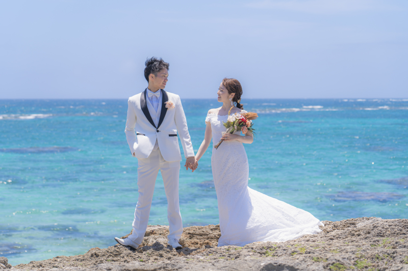 (沖縄宮古島)【天然ビーチ撮影】150カットプラン&ドレス&プロヘアメイク付【土日祝などの曜日の追加料金不要でいつでも同じ料金】