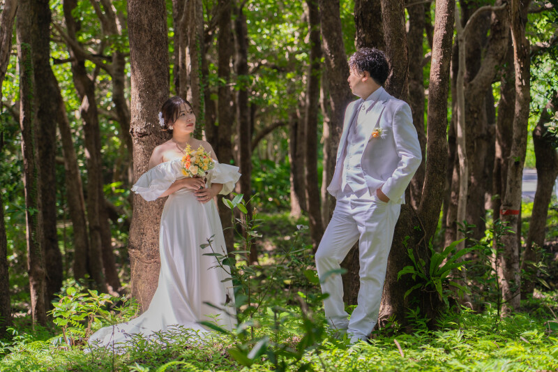 ビーチ&グリーン撮影【3⽉お申込み限定】定価89800円&rarr;75,000円 1.5万円お得！100カット＆ドレス＆プロヘアメイク付