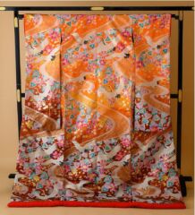 裾ぼかし鶴に流水