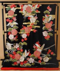 八重桜に松竹梅鶴