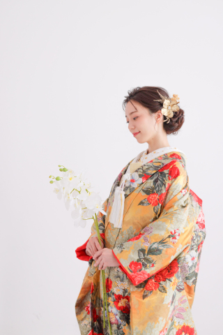 ★若葉柄ゴールド箔洋柄赤花