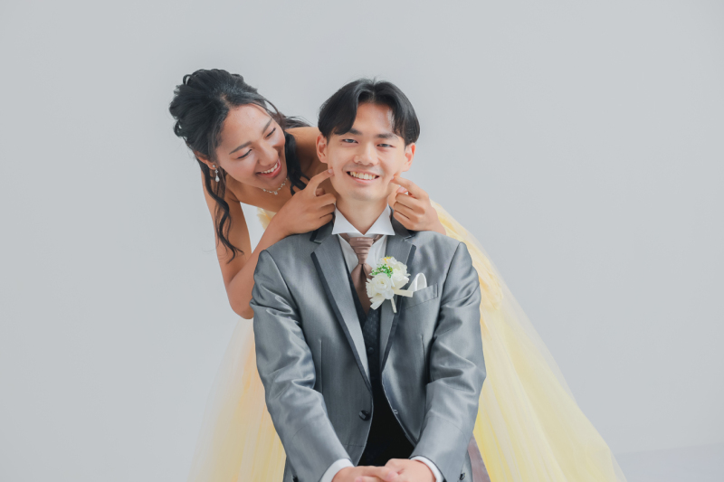 後ろからチョン！