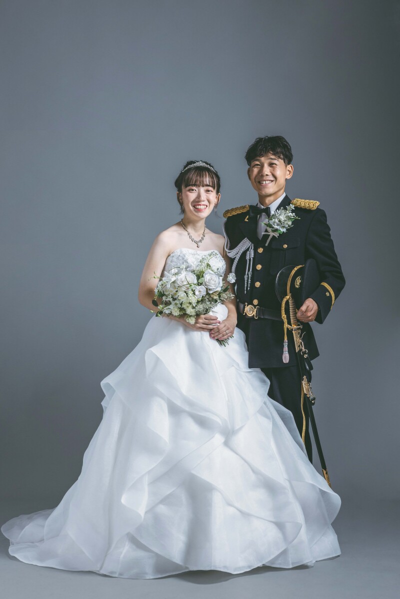 ウェディングドレスと儀礼服