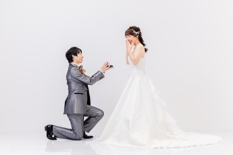 スタジオ洋装とロケーション色打掛