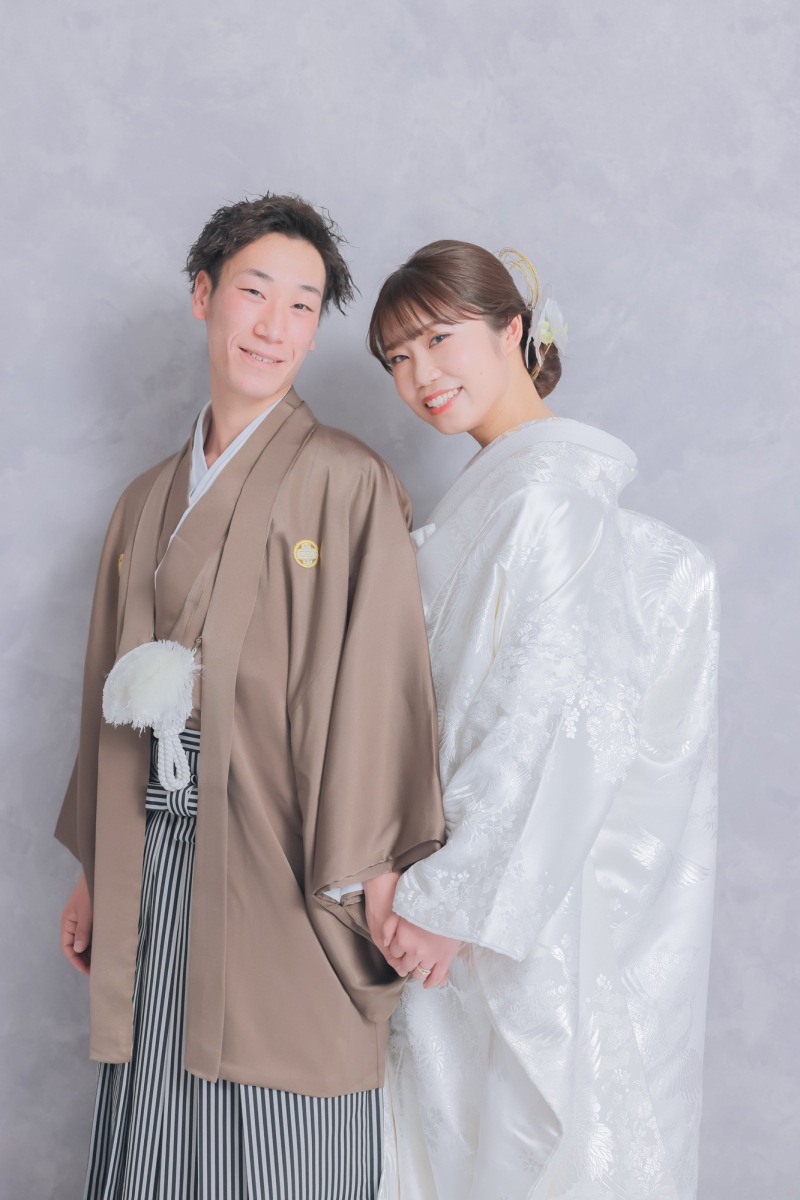 ブラウン紋付袴×白無垢