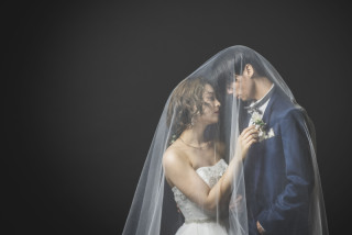 光を使うのが好きで、太陽の自然光から人工的なライトまであらゆる光を芸術的に取り入れてます。