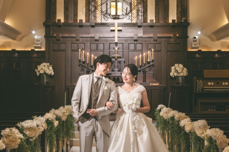 【今なら50%OFF 】前撮りと挙式がセットの「リトル婚」洋装プランは¥104,500~