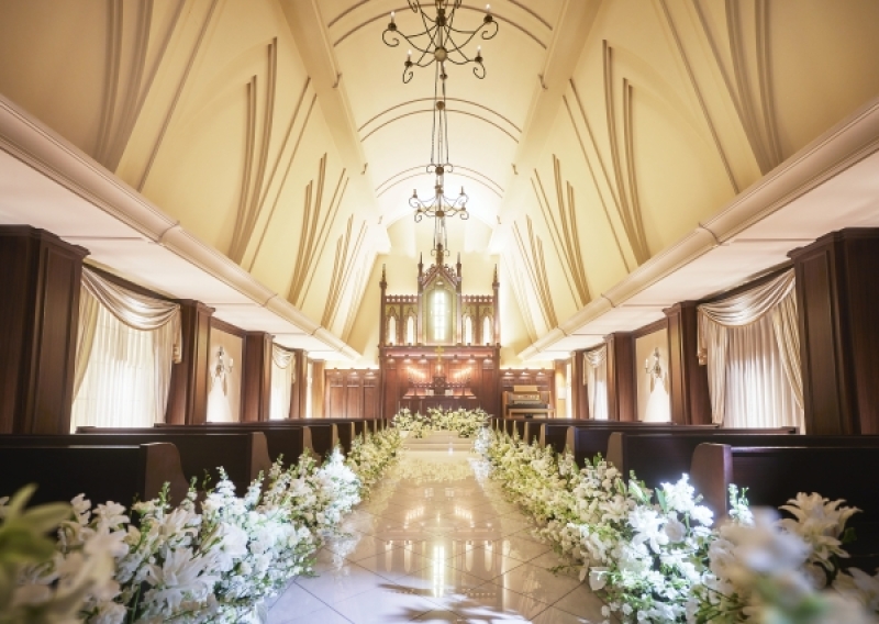 【今なら50%OFF 】前撮りと挙式がセットの「リトル婚」洋装プランは¥104,500~