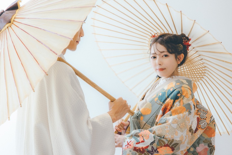 【和洋装】スタジオフォト (衣裳3着)新婦ヘアメイク+着付+衣裳小物+髪飾り+全データ100カット納品