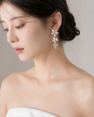 メタルフラワーピアス