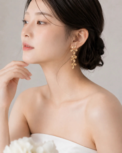 メタルフラワーピアス