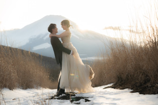 山中湖の雪景色のなかで前撮り