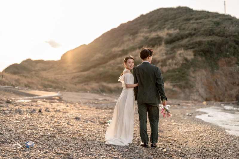 海岸での撮影でおふたりがさらに映えます！