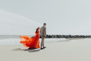 鳥居の前でおふたりで撮影