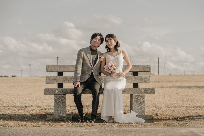 ベンチで仲良しショット