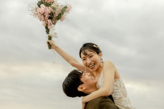 おふたりらしく笑顔で撮影♪