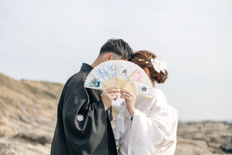 扇子で顔を隠して☺照れますね☺