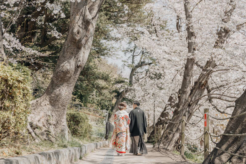 THE STORY WEDDING _庭園で撮影できる