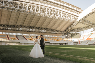 THE STORY WEDDING _大空からのスタジアムウェディング