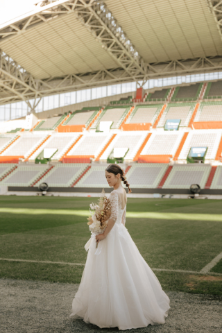 THE STORY WEDDING _大空からのスタジアムウェディング