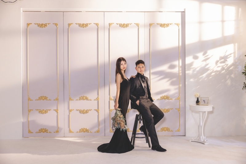 モダンでシックな黒コーデ