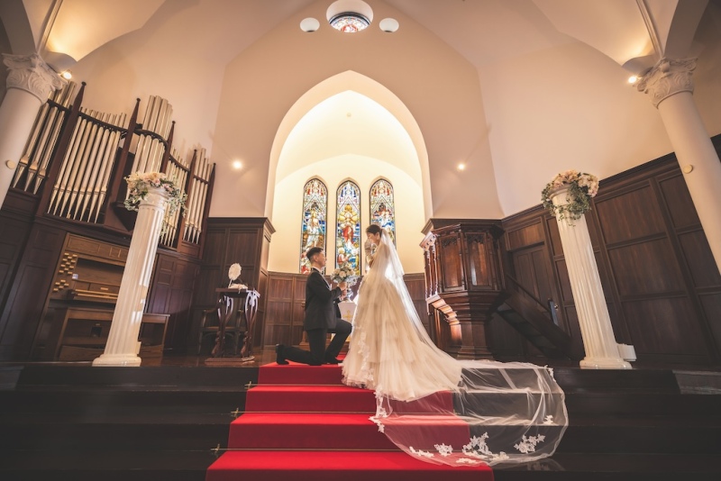 祭壇でのプロポーズ