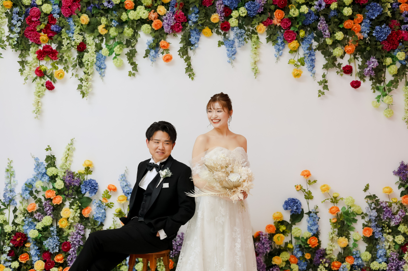 カラフルフラワーウォールで