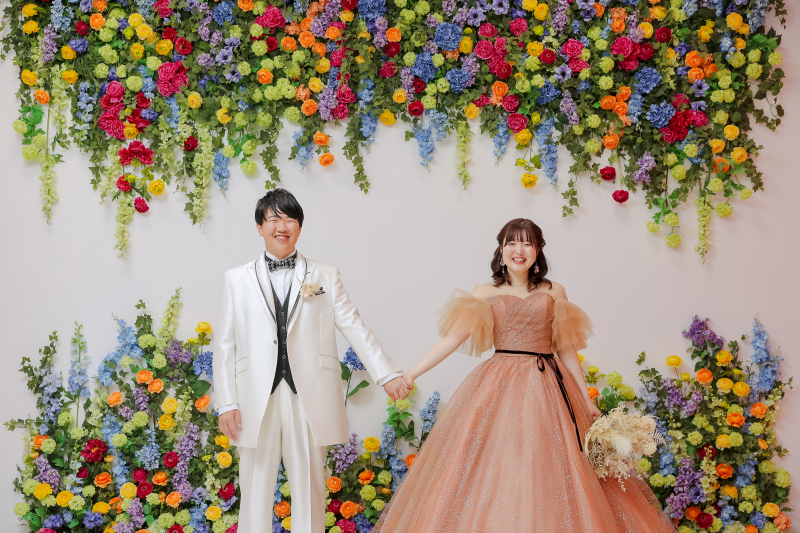 ご自身の色を表すドレスへ