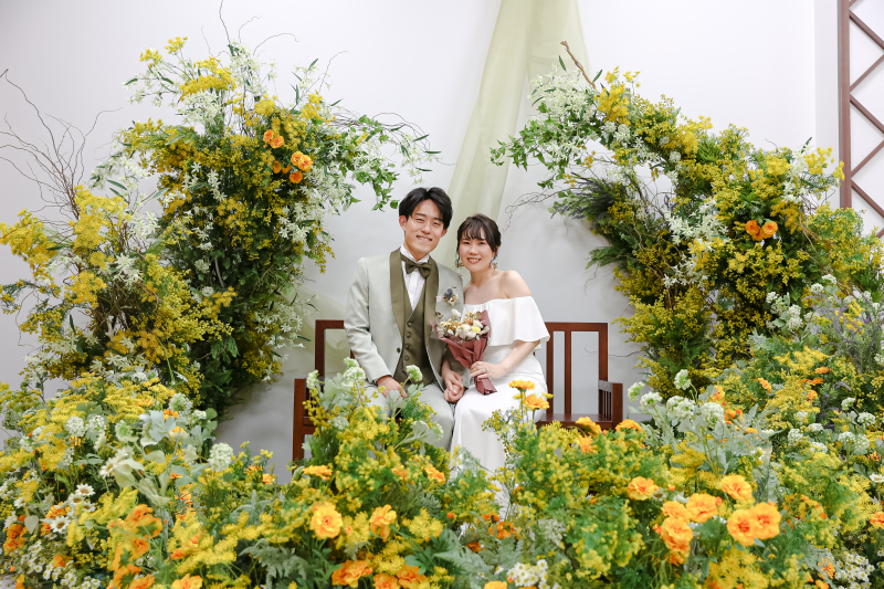 かわいく笑顔で