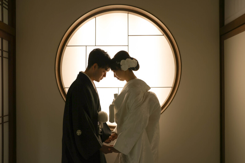 丸窓×シルエット