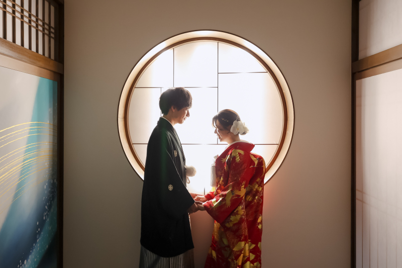 シルエット姿で