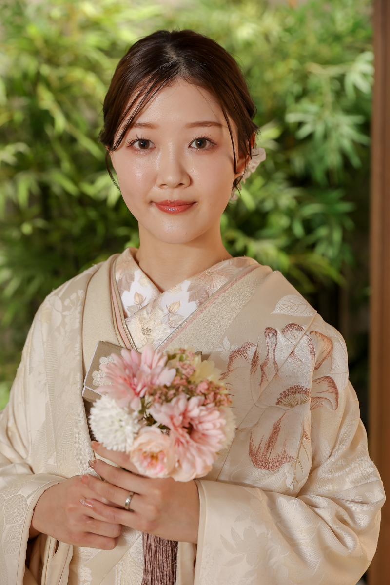 緑映えの和装ポートレート