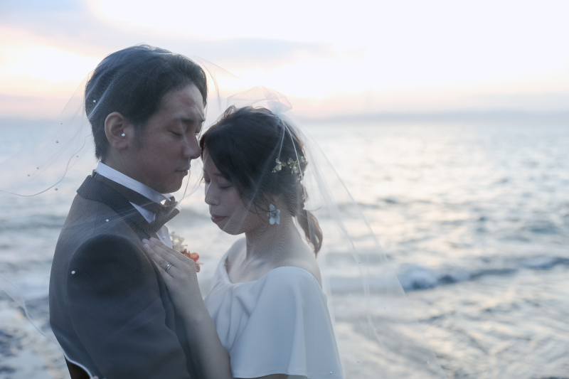 ベールに包まれて