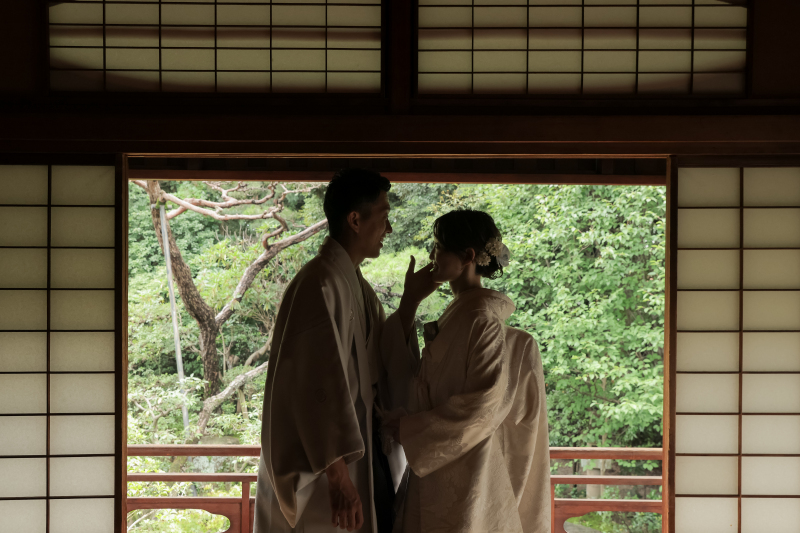 障子越しに重なる想い