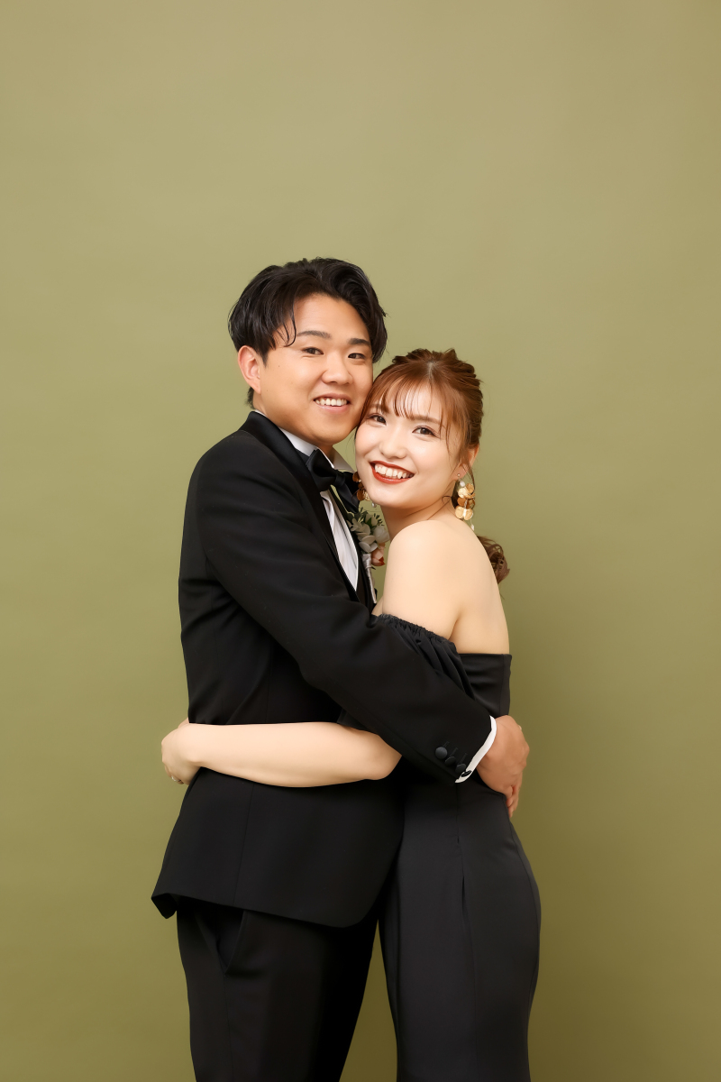 モスグリーン×ブラック