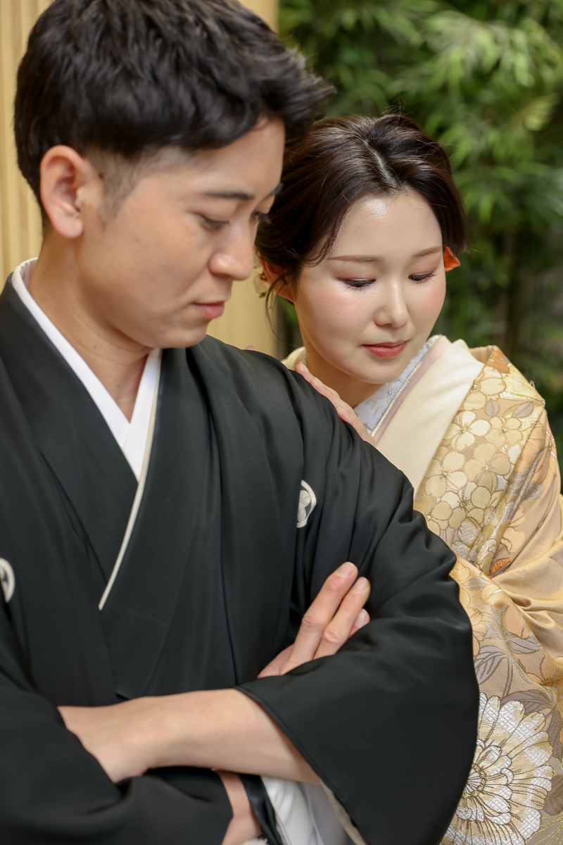 寄り添う静かな輪郭
