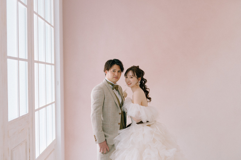 自然光が入るスタジオでの前撮り撮影