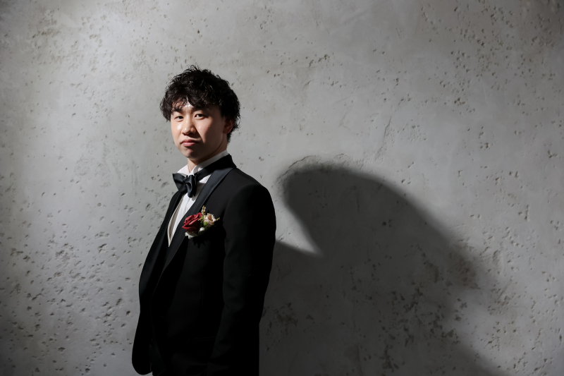 シンプルな背景で