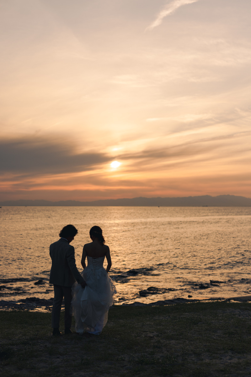 美しい夕焼けとともに